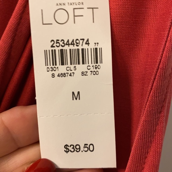 Halter style top - Picture 5 of 5